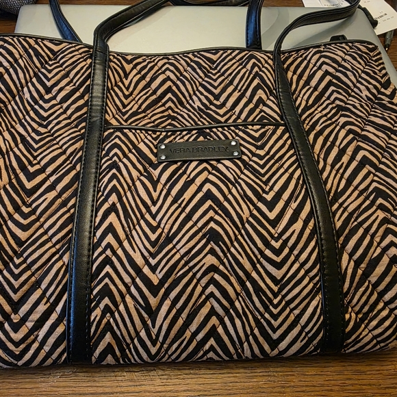 Vera Bradley Original Zip Tote Bag- Animal Print. Never Used. - Picture 2 of 7